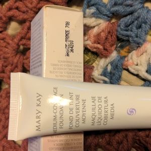 Mary Kay medium-coverage foundation bronze 708, 1floz